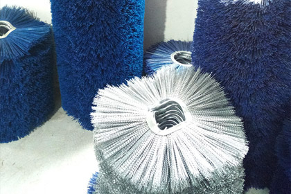 条刷正确选用要根据被处理材料理化性能